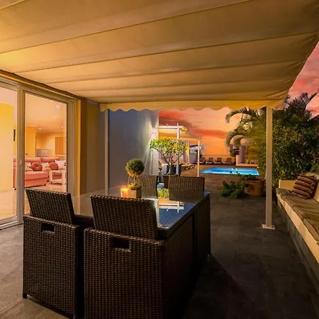 Jardin Del Sol 别墅 阿德耶