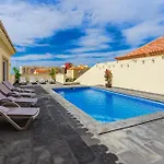 Вілла Jardin Del Sol Адехе