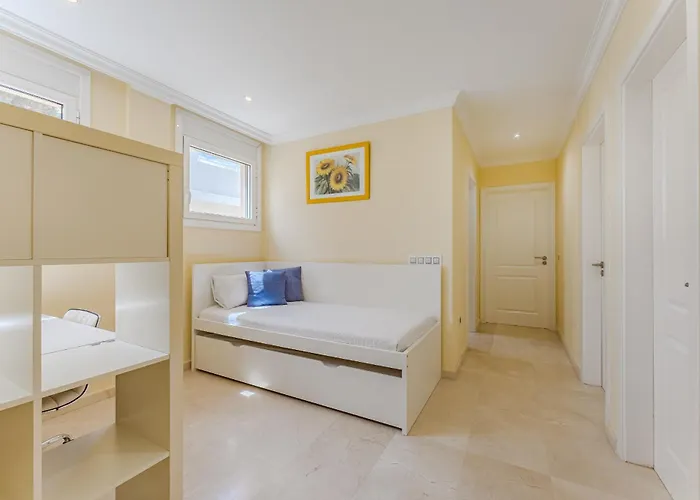 Jardin Del Sol Вілла Адехе