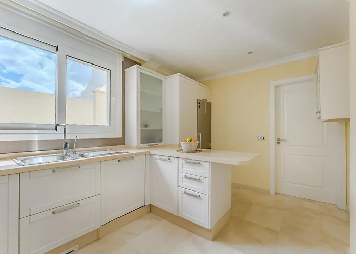 Вілла Jardin Del Sol