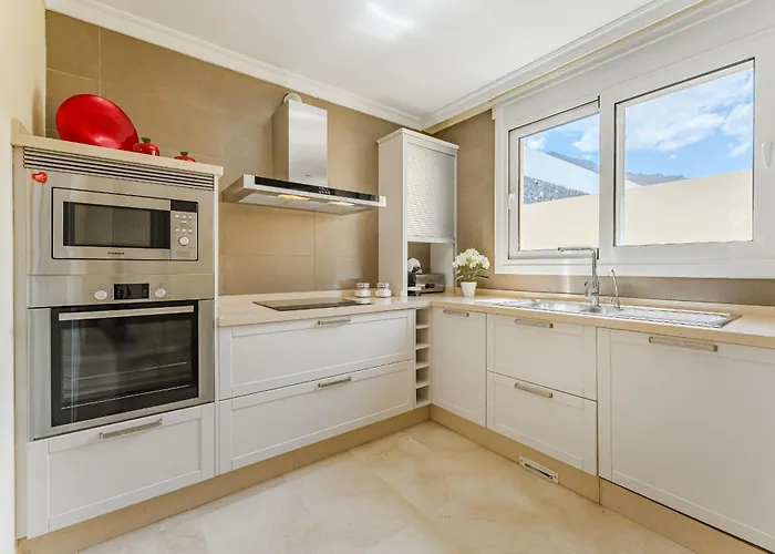 Вілла Jardin Del Sol Адехе